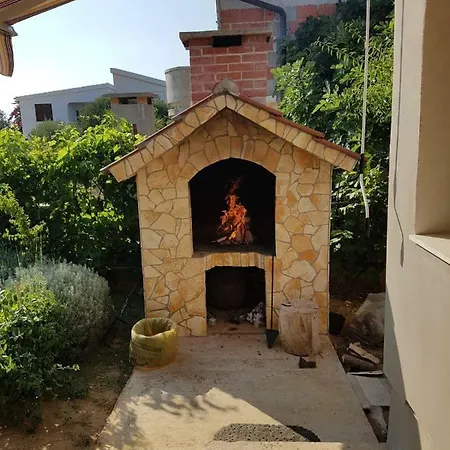 דירה Iric ויר